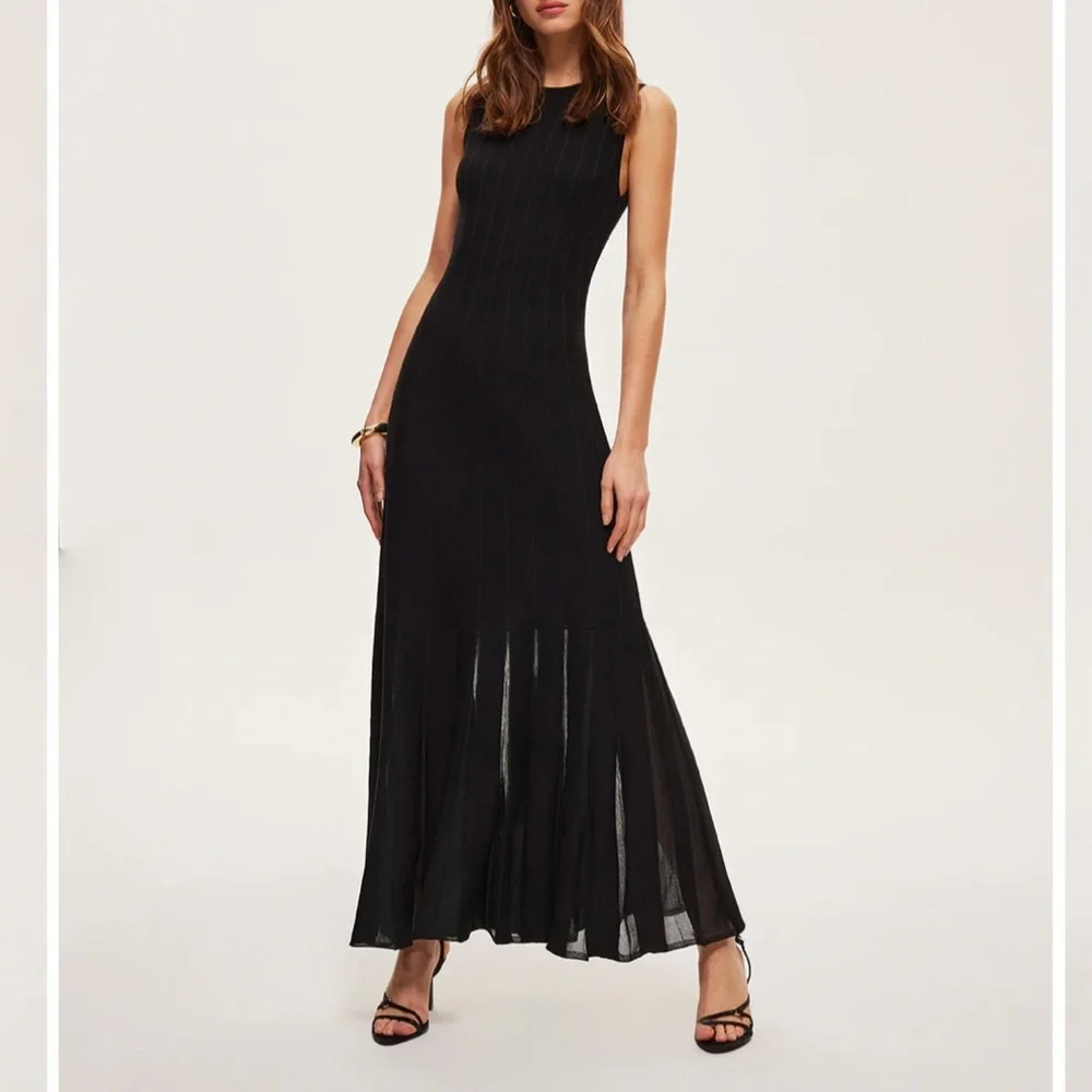 Sold - Picture 2 of 12